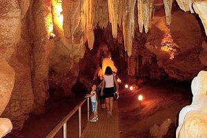 Cutta Cutta Caves